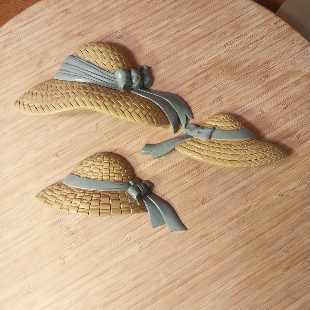 Wall Hanging Burwood 3 Pc. Straw Hats W/Blue Ribbon 1987 Country Cottage Decor - Picture 9 of 10
